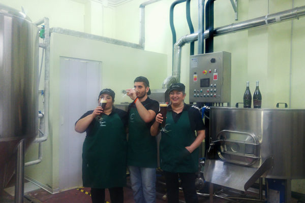 Lo Staff nel Birrificio